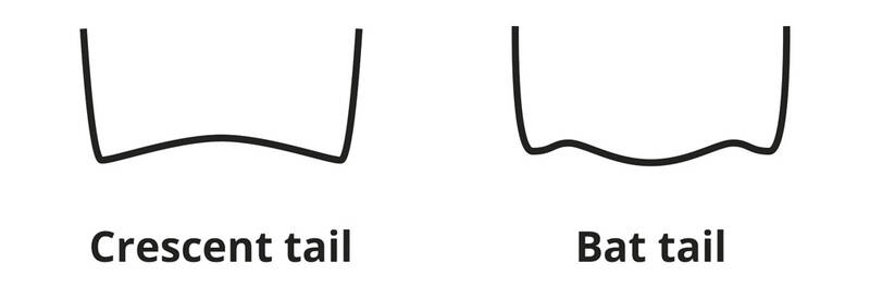 Tail crescent y tail bat de dos tablas de bodyboard, vistos desde abajo