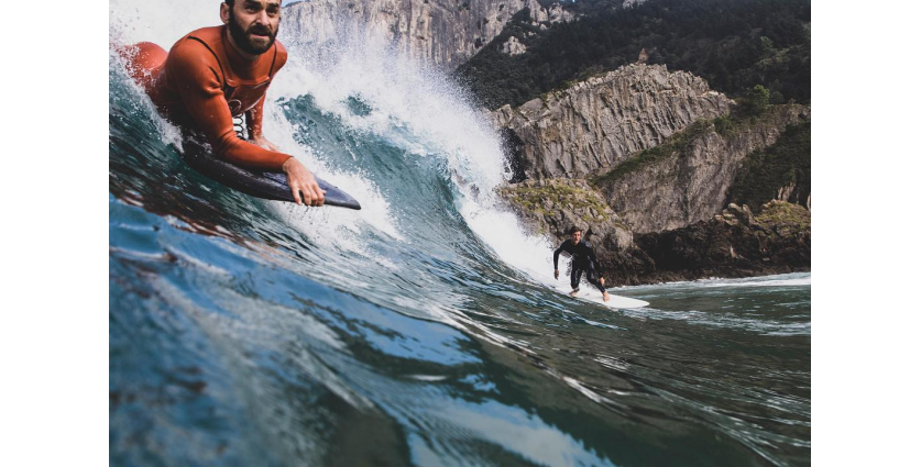Les combinaisons de la marque Française Sen No Sen sont disponibles chez Bodyboard Center.
